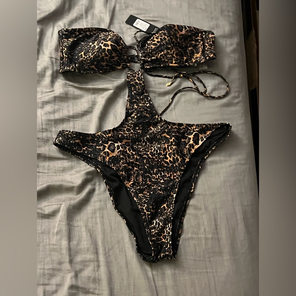 Fashion nova halter swimsuit